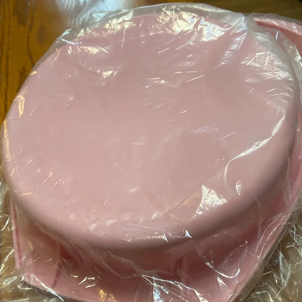 Bundle 2/$15 Deal! New!! Silicone Solutions Pink Bakeware Set of 2